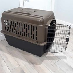 New  Pet Kennel 36x25x27 Inches 