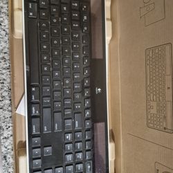 Logitech K750 Wireless Solar Keyboard 