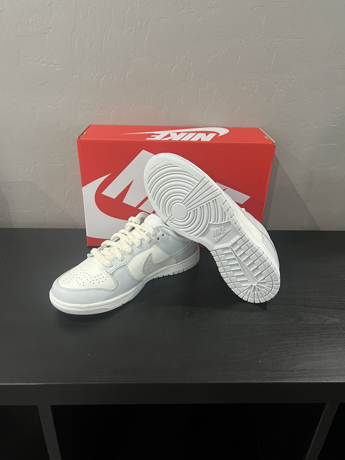 NIKE DUNK LOW NEEDLEWORK for Sale in Las Vegas, NV OfferUp