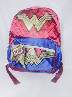 New Wonder Woman 16” Rare Back pack With Tiara Red Gold Rope zip collectible