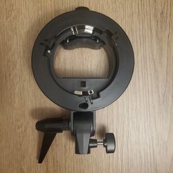 Flash Photography - Light Bracket 