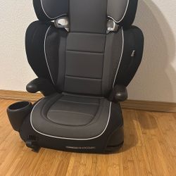 Graco TurboBooster Stretch2Fit Car Seat  