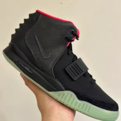 Nike Air Yeezy 2 Solar Red Non-Slip Lightweight High Top Retro Basketball Shoes Men's Black Red 
