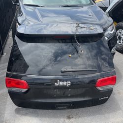 2014 jeep Cherokee rear door trunk