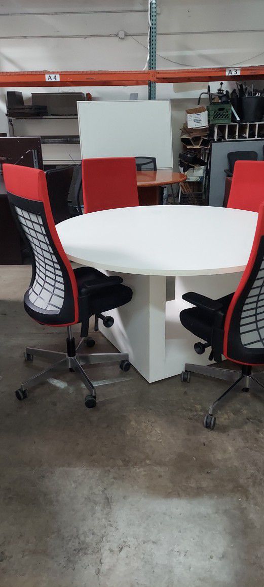 Office Furniture Is Here For You