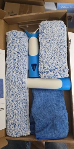 Window cleaning kit