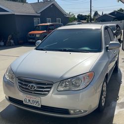 2010 Hyundai Elantra 2.0L , 4 Cylinder Gas saver For Sale