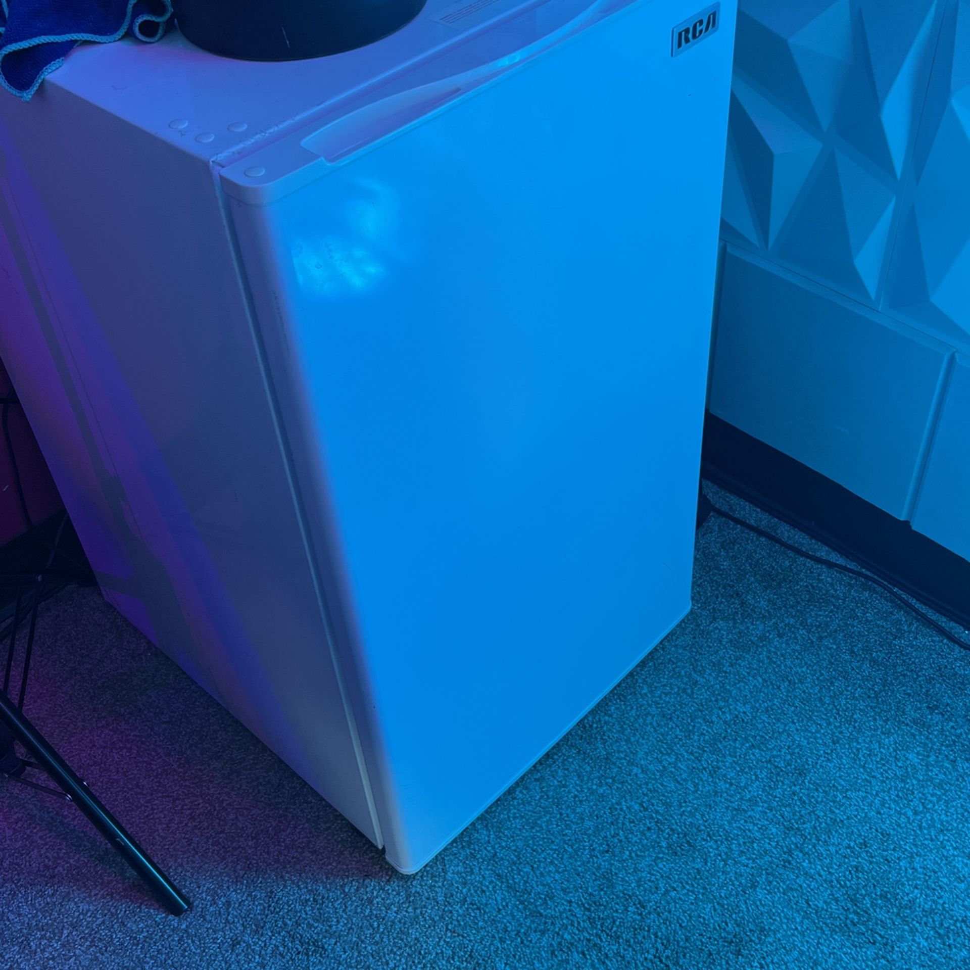 RCA Mini fridge With Freezer