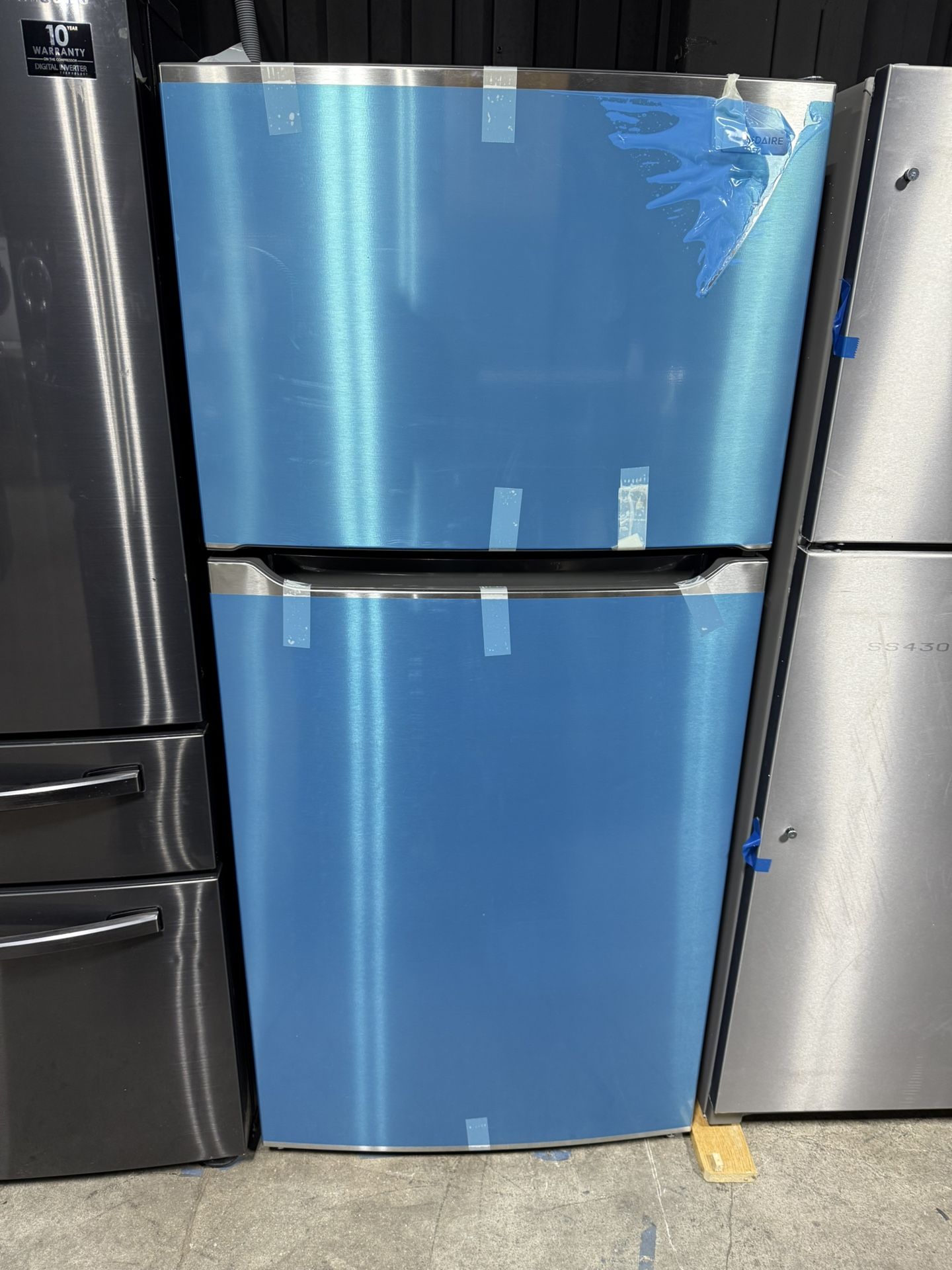 Brand new Frigidaire 30 in. 20 cu. ft. Garage Ready Freestanding Top Freezer Refrigerator in Stainless Steel, ENERGY STAR