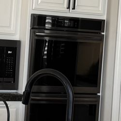 Frigidaire Gallery 30 in Electric Double Oven