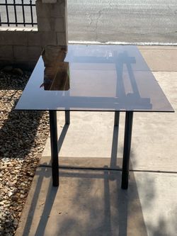 Mesa de vidrio para comedor en muy buen estado