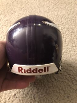 1995 Riddell Minnesota Vikings NFL Mini Helmet 3 5/8 Red for Sale in San  Antonio, TX - OfferUp