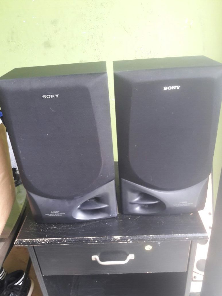 Sony speakers SS-D260 $5