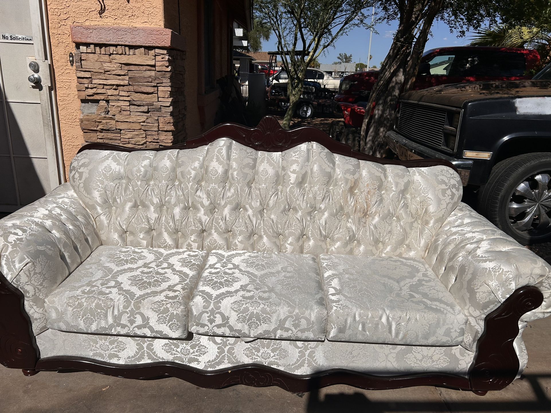 Couch White Color Antique. $300 Delivered Available Small Fee
