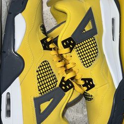 Jordan 4 Retro 