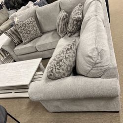 Cozy Comfy Nice Sectional!