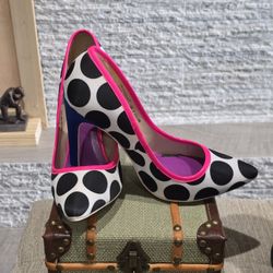 ANDREA POK A DOT HEELS 
