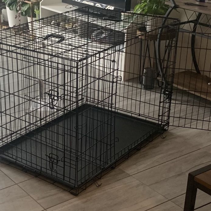 Dog Crate - XL Size (Barely Used) All Black Metal, Flexible On Price 