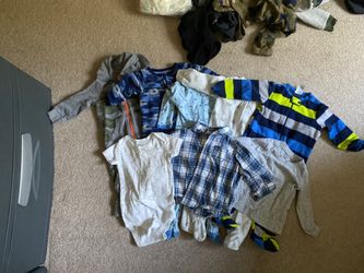 Carter’s - 9 mo bundle ( tees, onesies, fleeced pjs)