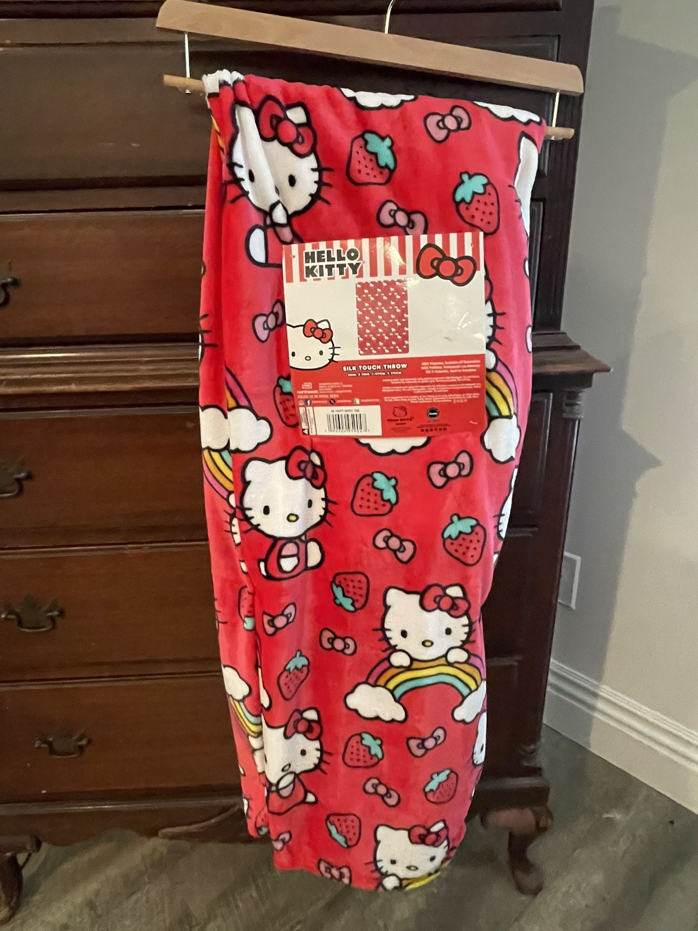 Hello Kitty Blanket