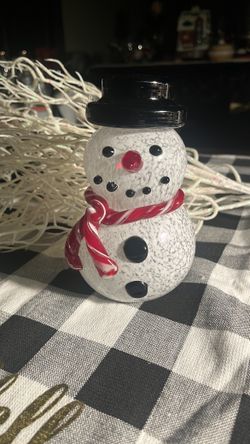 Beautiful Snowman ⛄️ glass blown!