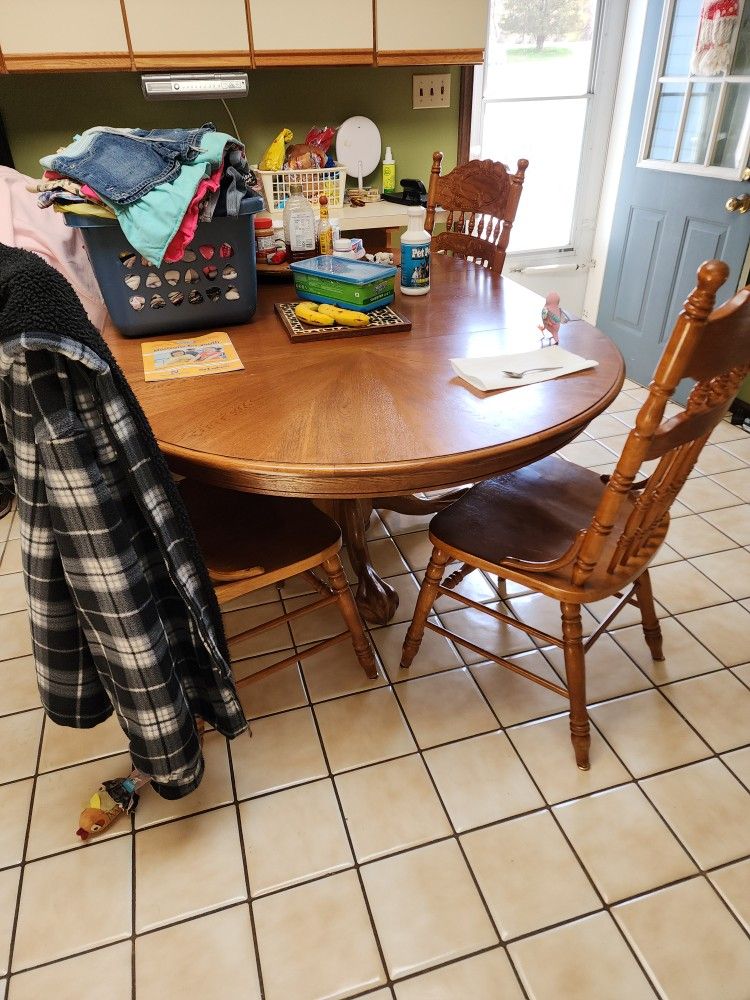 Blonde Oak Kitchen Table & Chairs Obo