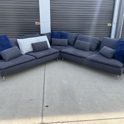 Modern Sectional, FREE DELIVERY