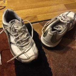 Nike size 8 woman