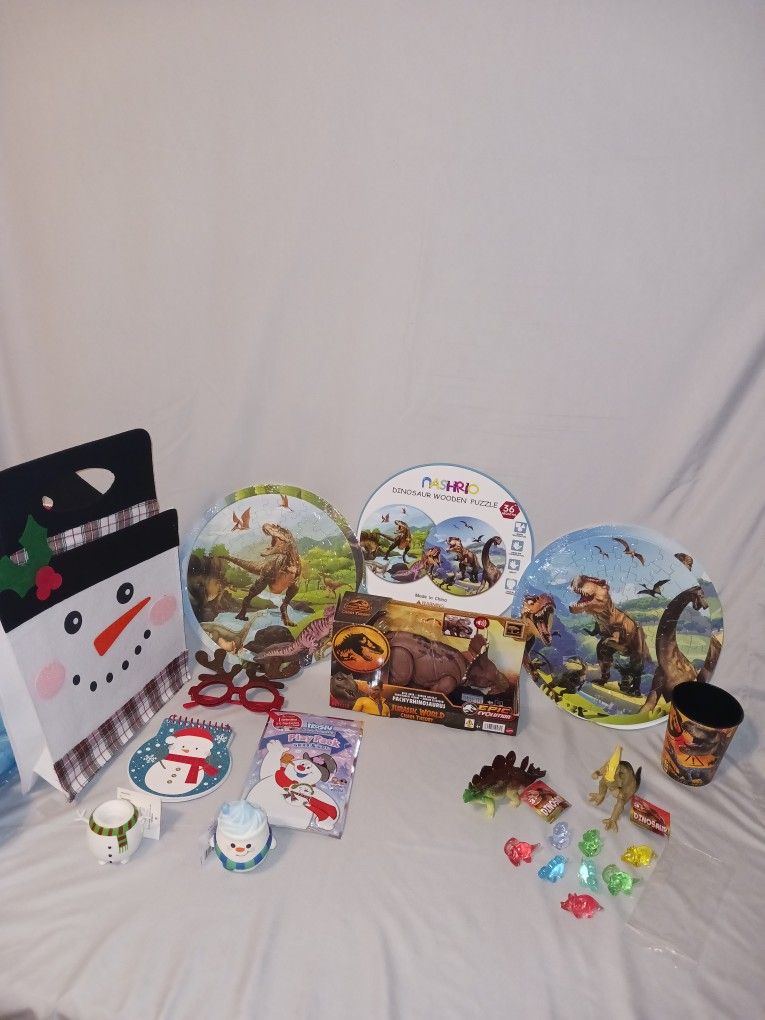 Dinosaurs And Christmas Novelty Bundle Gift