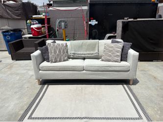 Sofa (we can deliver)
