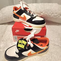 Nike Dunk Low HOLLOWEENS ( GLOW IN THE DARK ) size 10 C