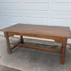 Wooden Dining Room/Kitchen Table And 4 Chairs