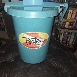 Vintage Porter 4 Qt Ice Cream Freezer / Hand Crank Maker