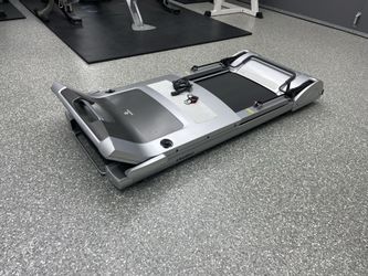 Horizon Fitness Evolve Compact Treadmill.  Works perfectly.  In good used condition.