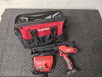 Milwaukee battery caulking gun