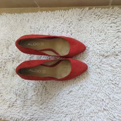 Rare Like New Genuine Suede And Leather ALDO Pumps Size 39 Beautiful Tomato Red 🍅 