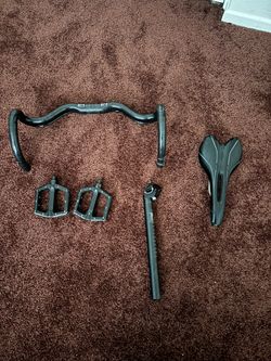 Fixie parts throne seat post and pedals