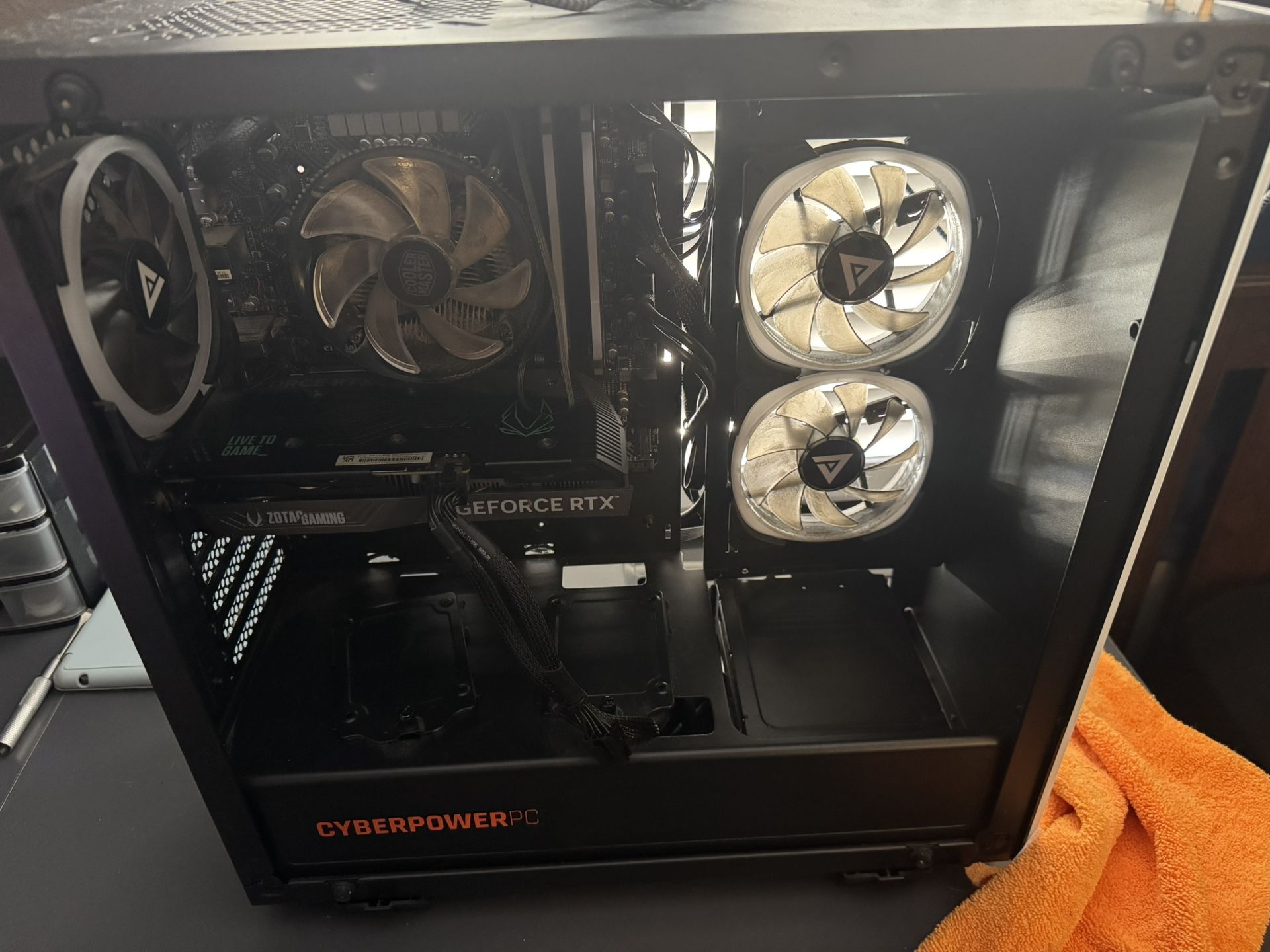 Selling Gaming Pc Parts/full Pc DM TO OFFER