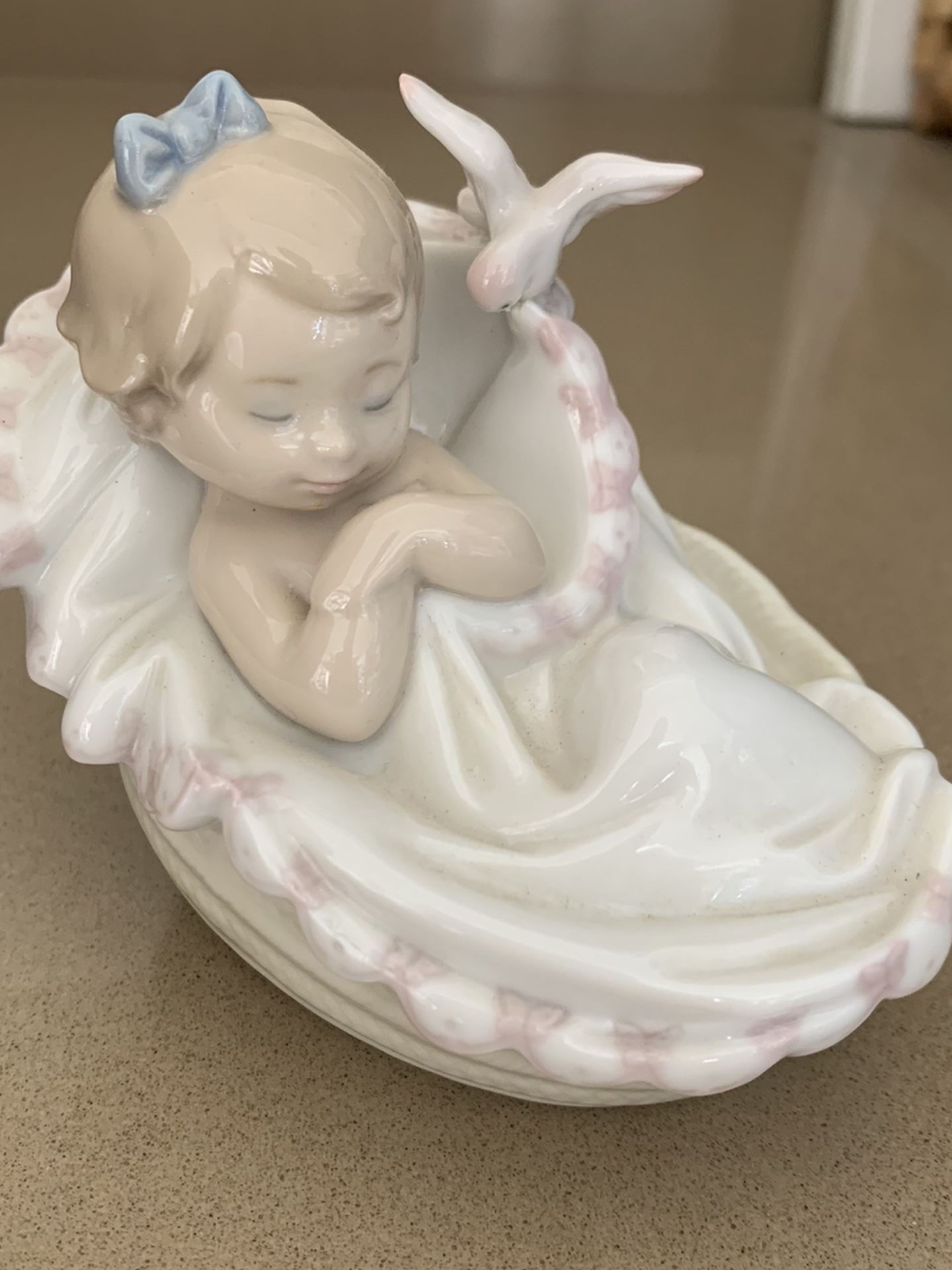 Lladro Girl Figurine