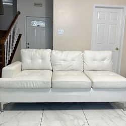 White Leather Couch  🛋️ 