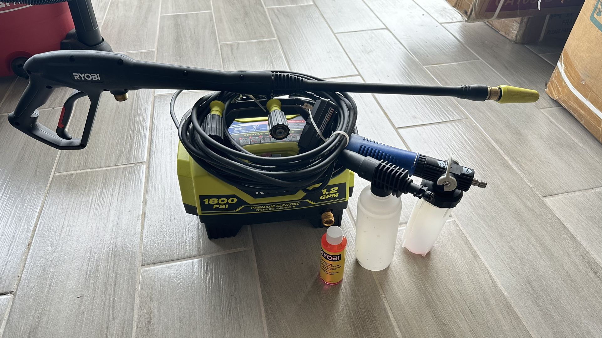 Ryobi electric pressure washer (1800 PSI)