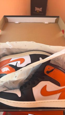 Jordan 1 mid