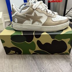Bapesta White/gold Size 9.5