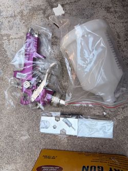 Spray Paint Gun with Cup and Accessories