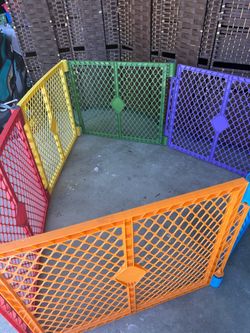Play Yard Fence
