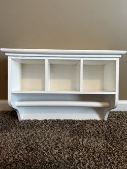 Pottery Barn Towel Holder And Cubbies