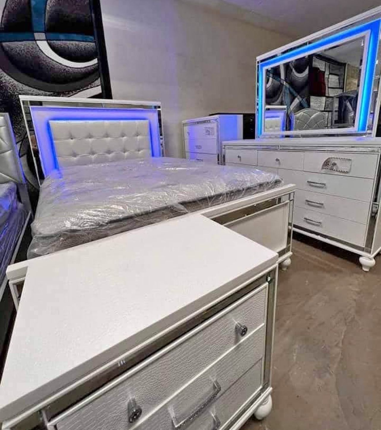 New 4pc Bedroom Set In Box 📦 Buy Now Py Later $39 Down