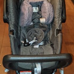 Britax Companion Car Seat And Crib Set