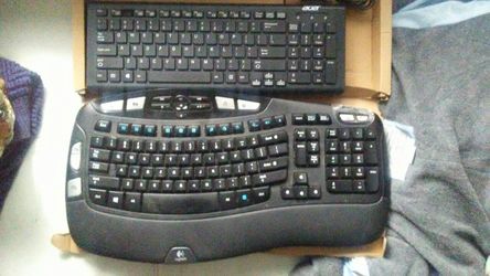 Computer keyboards logitech and acer