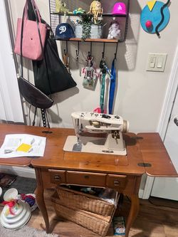 Vintage Singer Sewing Machine with Cabinet